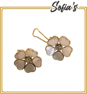 Flower pattern earrings with 7 diamonds