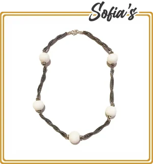 Necklace with onyx balls